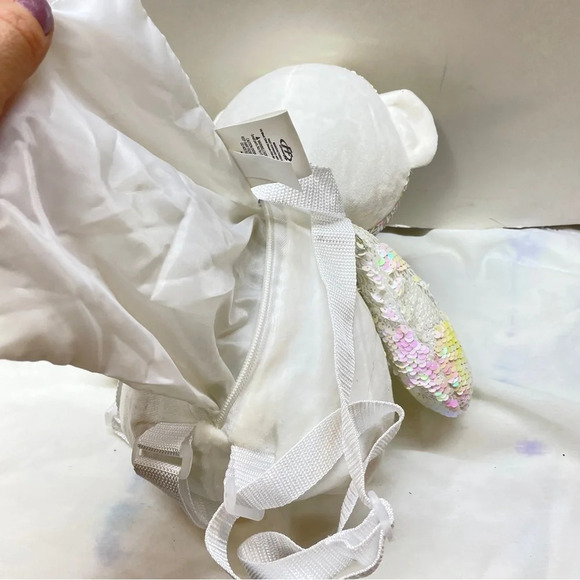 White sequence, teddy bear, backpack - Picture 7 of 10